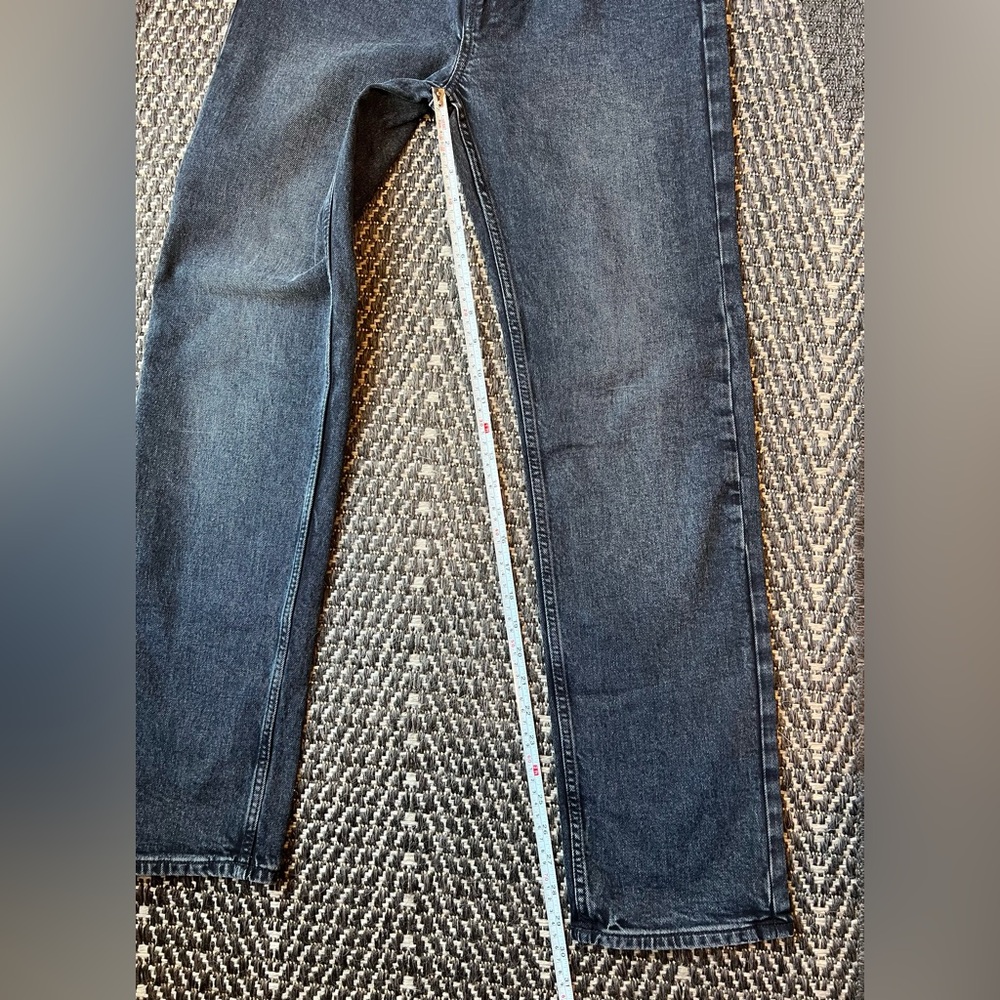 NWT GAP women’s High Rise Straight jeans in size 27/4 faded black wash - Picture 6 of 10